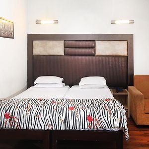 Oyo 358 Sarojini Nagar